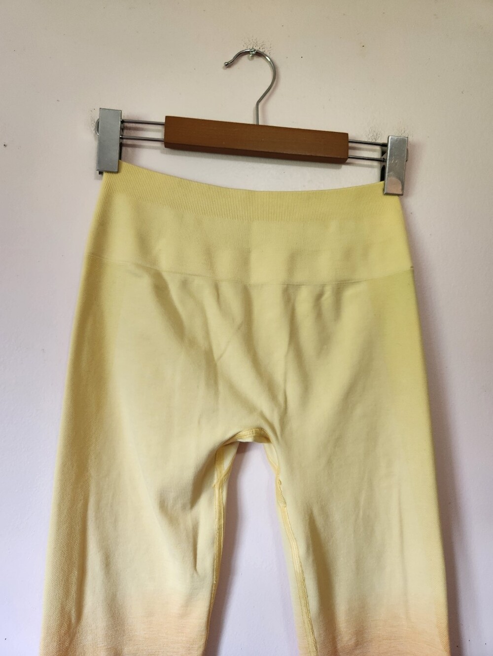 Alphalete Amplify Seamless Ombre Scrunch Bum Leggings Yellow Orange Size Medium - Picture 2 of 9